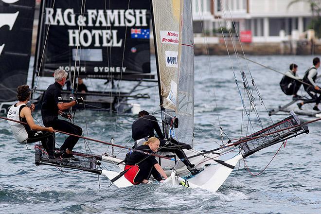 ILVE mark rounding in a tight group © Frank Quealey
